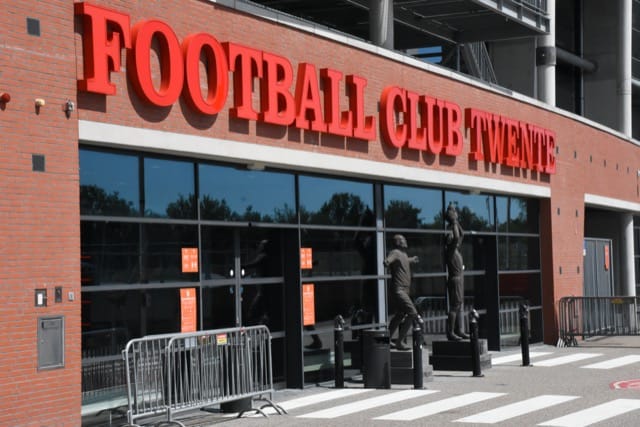 Steijn bezorgt FC Twente kinderlijk eenvoudige zege op Go Ahead