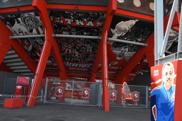 FC Twente dankzij blunder Noppert langs stug Heerenveen
